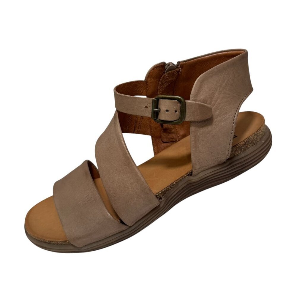 Miz Mooz Meadow Women's Sandal asymmetrical, side zip Beige Leather‎ size 36 NEW